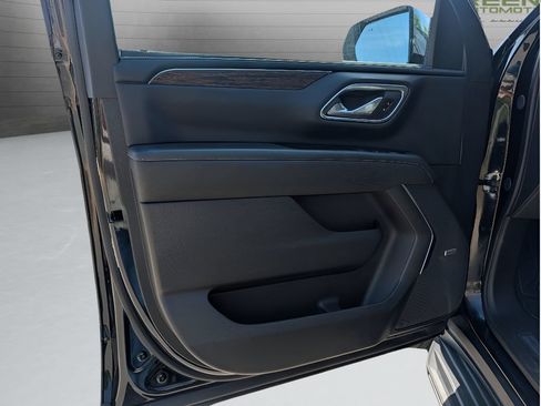 Used 2024 Chevrolet Tahoe Premier RWD image 17