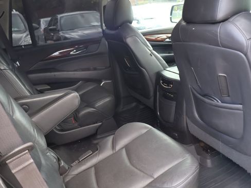 Used 2017 Cadillac Escalade Luxury RWD image 37