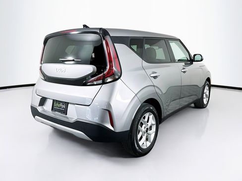 Used 2025 Kia Soul LX w/ LX Technology Package image 9