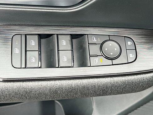 New 2026 Nissan Kicks SV FWD image 20