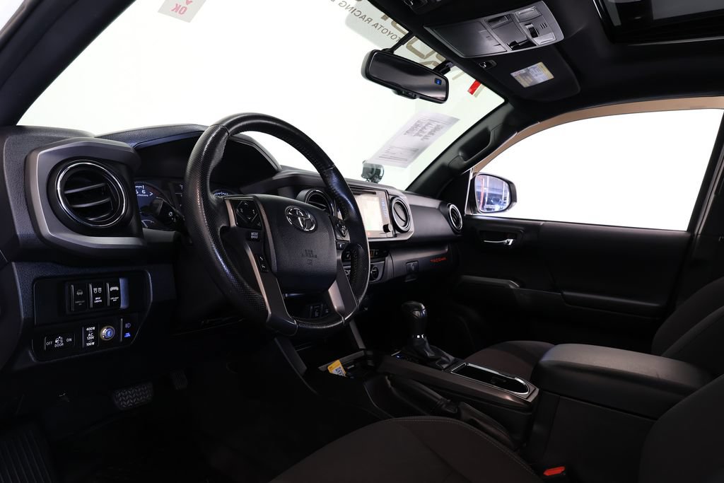 Used 2016 Toyota Tacoma TRD Sport AWD/4WD image 20