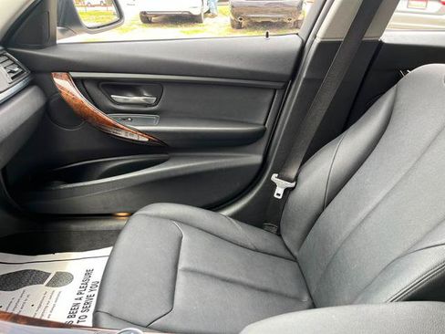 Used 2014 BMW 320i Sedan RWD image 27