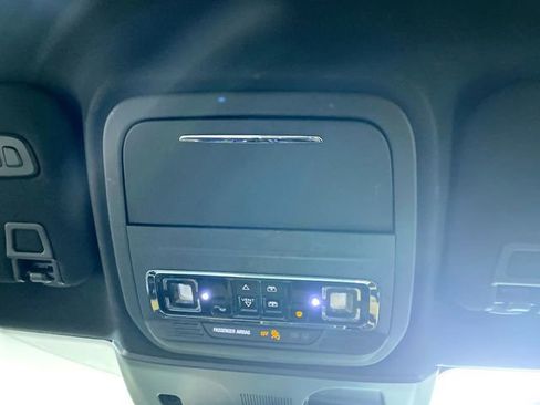 Used 2021 Lincoln Corsair Reserve w/ Equipment Group 201A image 9