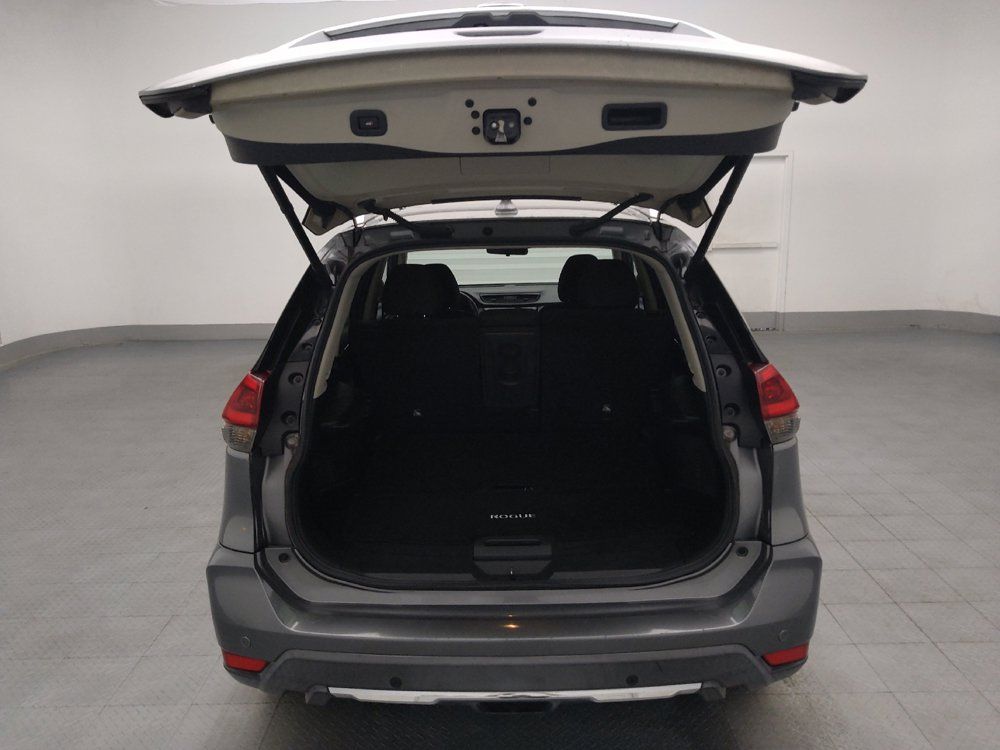 Used 2020 Nissan Rogue SV FWD image 29