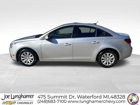 Used 2011 Chevrolet Cruze LT FWD image 6