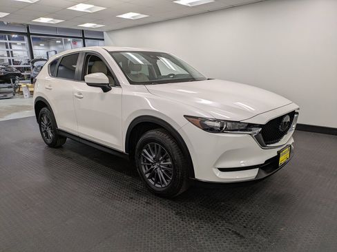 Used 2019 MAZDA CX-5 Touring image 3