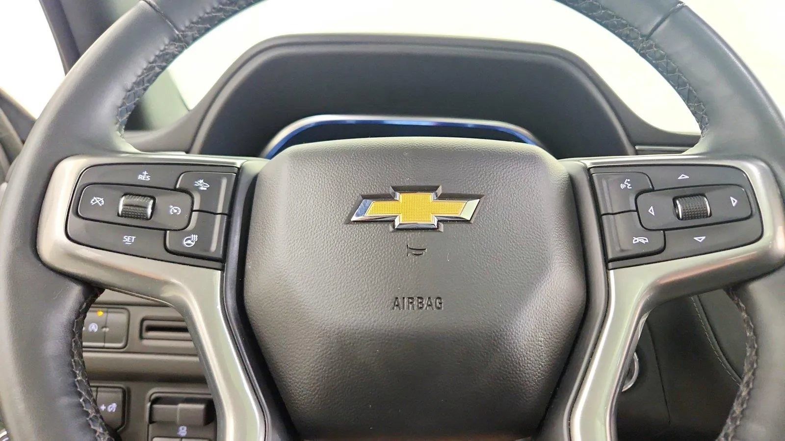 Used 2023 Chevrolet Tahoe LT w/ LT Signature Package AWD/4WD image 18