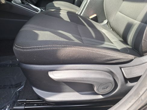 Used 2023 Hyundai Venue SEL FWD image 26
