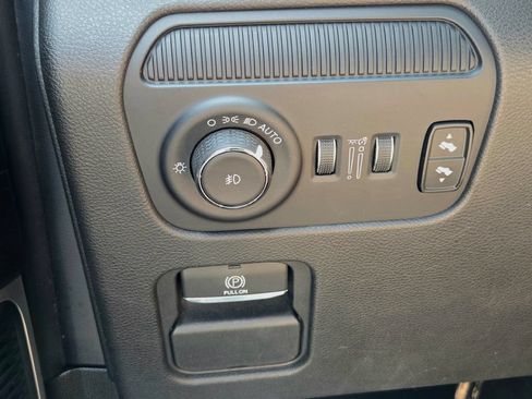 Used 2023 Jeep Wagoneer Series II w/ Convenience Group I AWD/4WD image 36