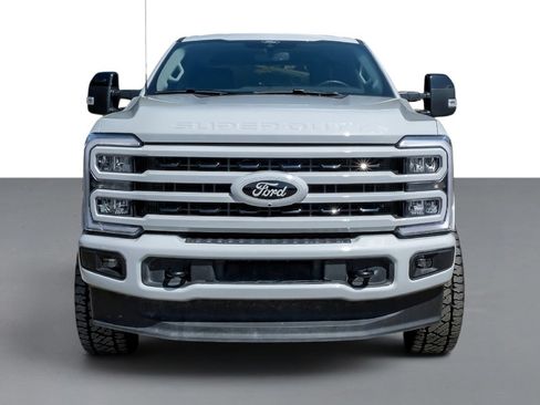 Used 2025 Ford F250 Lariat AWD/4WD image 3