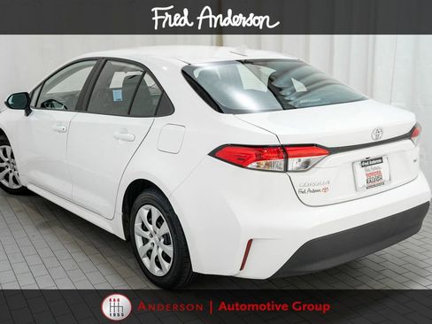 Certified 2024 Toyota Corolla LE FWD image 3