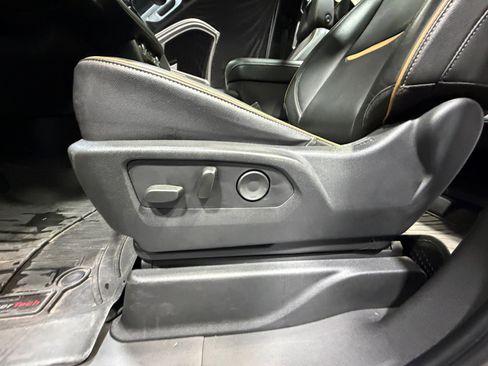 Used 2021 GMC Yukon AT4 w/ AT4 Premium Plus Package image 14