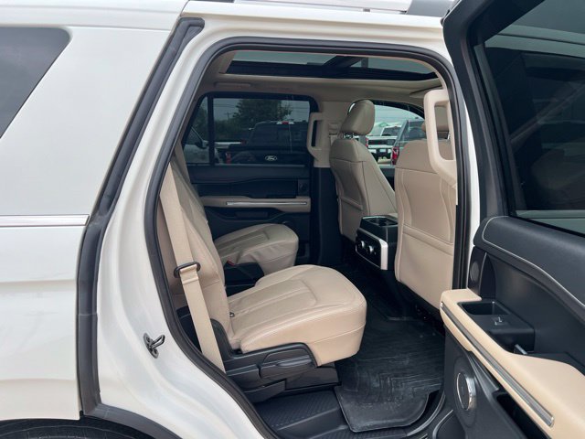 Used 2023 Ford Expedition Limited AWD/4WD image 22