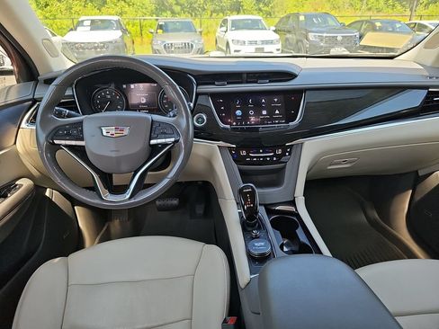 Used 2020 Cadillac XT6 Premium Luxury AWD/4WD image 10