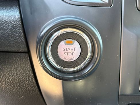 Certified 2024 Nissan Titan SV w/ SV Convenience Package RWD image 26
