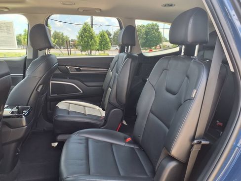 Used 2025 Kia Telluride S FWD image 20