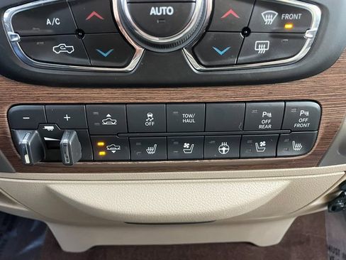 Used 2015 RAM 1500 Laramie w/ Convenience Group image 25