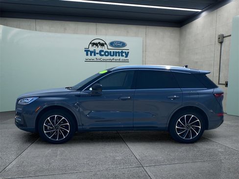 Used 2024 Lincoln Corsair Grand Touring image 4