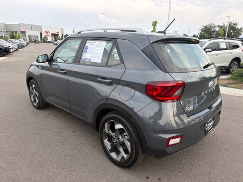 Used 2025 Hyundai Venue SEL FWD image 4