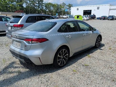 Used 2022 Toyota Corolla SE FWD image 4