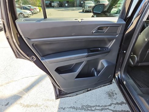 Used 2021 Volkswagen Atlas SE w/ Panoramic Sunroof Package AWD/4WD image 28