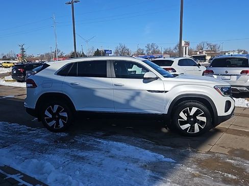 New 2026 Volkswagen Atlas Cross Sport SEL AWD/4WD image 4