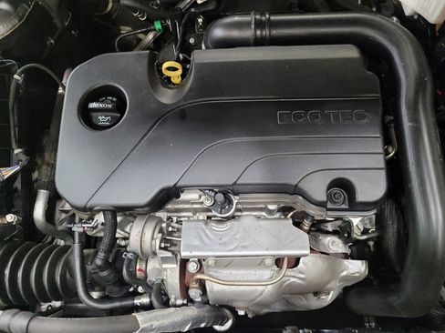 Used 2023 Chevrolet Malibu LT FWD image 30