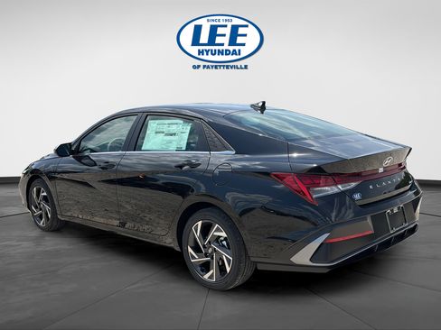 New 2026 Hyundai Elantra Limited FWD image 6