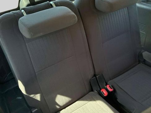 Used 2010 Ford Explorer XLT AWD/4WD image 4