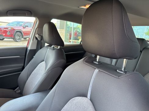Used 2021 Toyota Camry LE FWD image 17