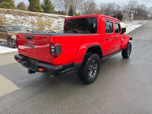 Used 2025 Jeep Gladiator Mojave image 3