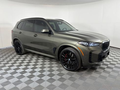 Used 2025 BMW X5 xDrive40i w/ Executive Package image 6