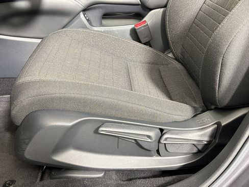 Used 2025 Honda HR-V LX image 12