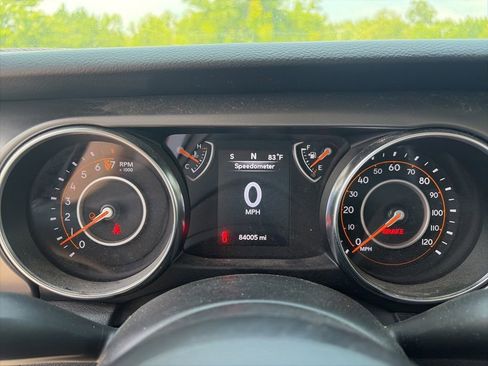 Used 2022 Jeep Gladiator Sport AWD/4WD image 15