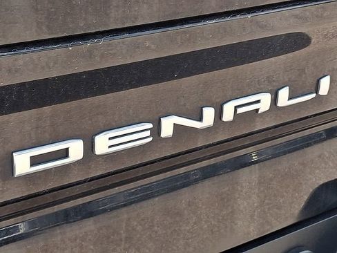 Used 2021 GMC Sierra 1500 Denali w/ Denali Ultimate Package AWD/4WD image 23