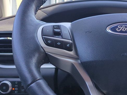 Used 2021 Ford Explorer XLT w/ Equipment Group 202A RWD image 16