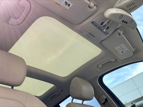 Used 2019 Mercedes-Benz GLC 300 image 13