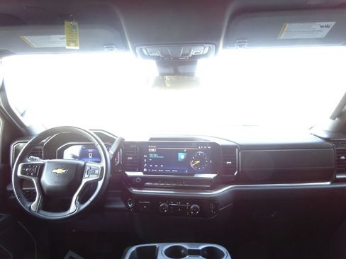 Certified 2024 Chevrolet Silverado 2500 LT AWD/4WD image 24