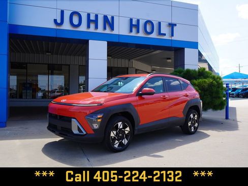 Used 2025 Hyundai Kona SEL AWD/4WD image 1