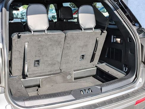 Used 2025 Ford Explorer ST-Line w/ ST-Line Street Pack AWD/4WD image 27