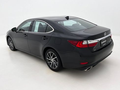 Used 2017 Lexus ES 350 w/ Luxury Package FWD image 9