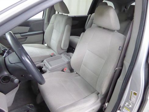 Used 2012 Honda Odyssey EX image 18