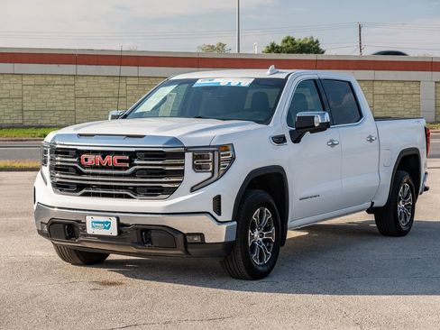 Used 2024 GMC Sierra 1500 SLT image 3