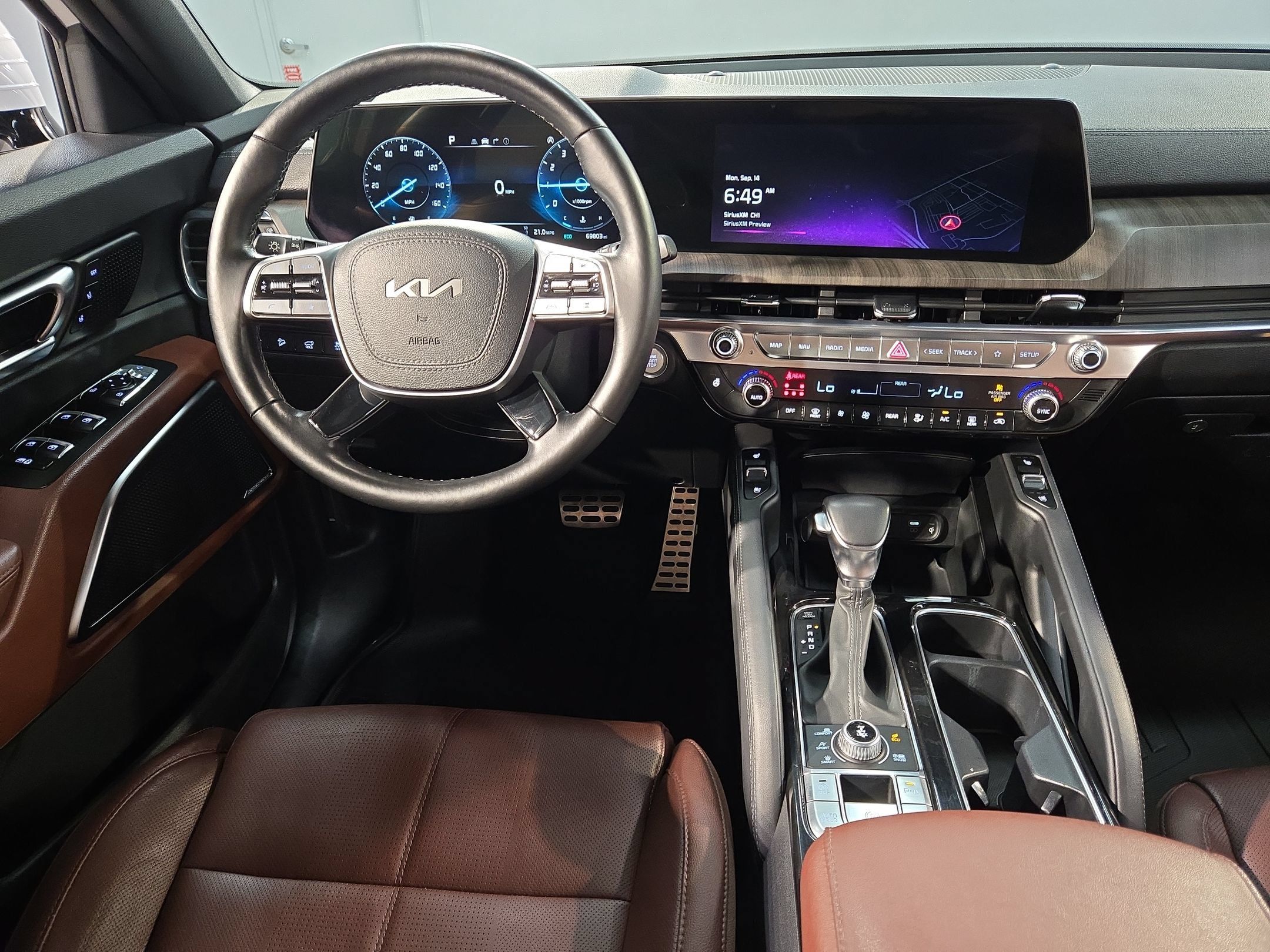 Used 2023 Kia Telluride SX AWD/4WD image 9