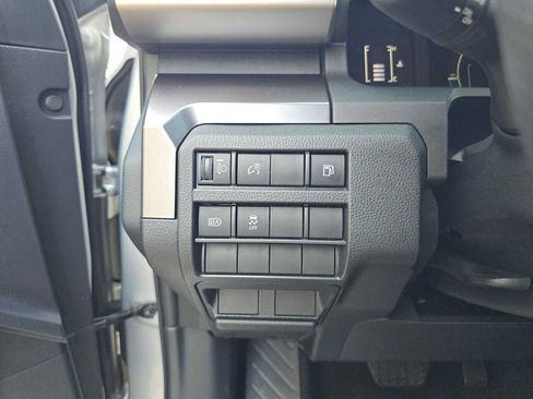 Certified 2026 Toyota 4Runner SR5 AWD/4WD image 33