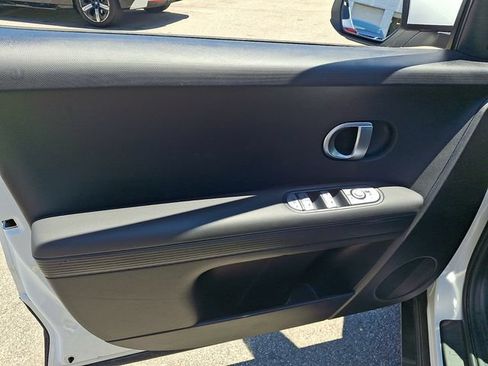 Used 2024 Hyundai Ioniq 5 SE RWD image 14