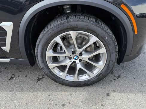 New 2026 BMW X5 xDrive40i AWD/4WD image 16