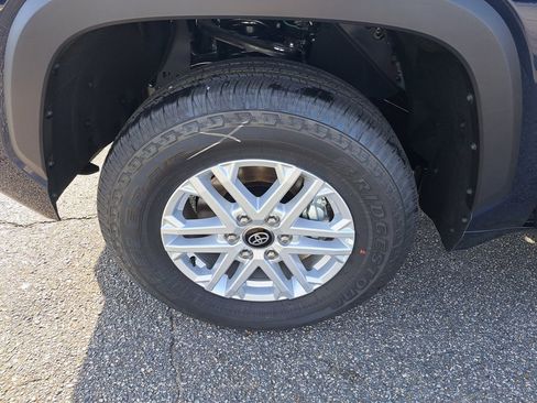 New 2026 Toyota Tundra SR5 image 14