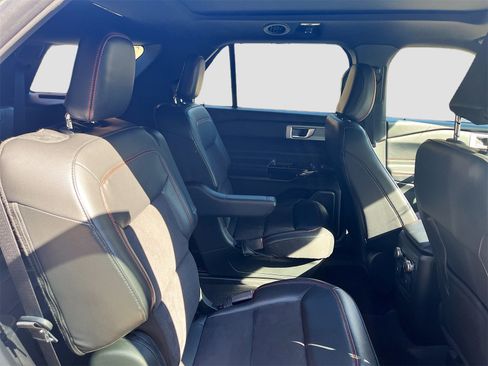Used 2022 Ford Explorer ST-Line image 29