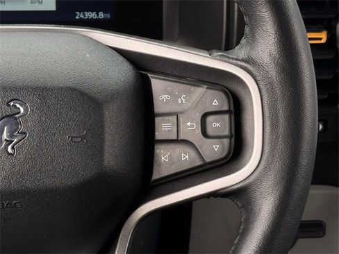 Used 2023 Ford Bronco Badlands image 14